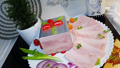 Vrstvená domácí šunka, jak dělám já
