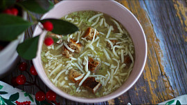 Česnečka se sýrem - recept od babičky