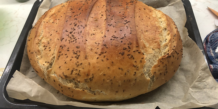 Domácí chléb, těsto z domácí pekárny