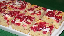 Jablečno-rybízový koláč