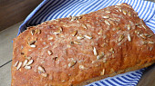 Rychlý chléb z formy (bez hnětení)