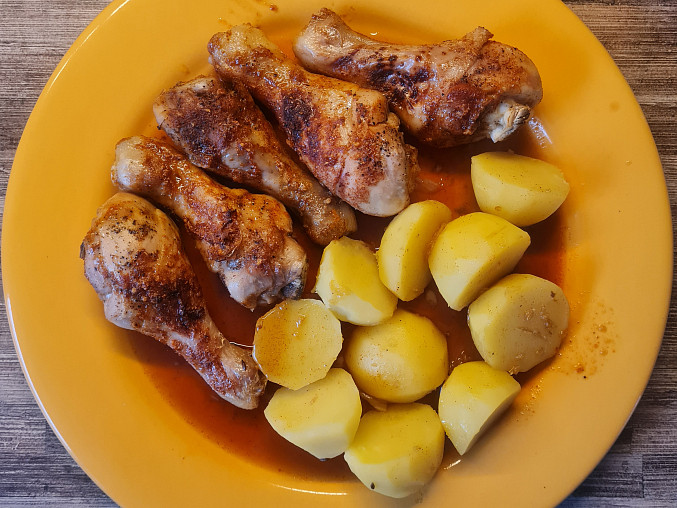 Medově-česnekové pečené kuřecí paličky