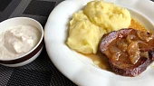 Uzená krkovička na cibulce (pánská jízda)