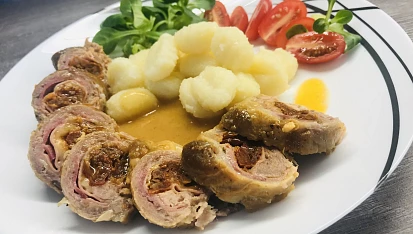 Vepřové roládky po italsku plněné