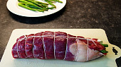 Rolovaný flank steak s chřestem a holandskou omáčkou sousvide, Rolovaný flanksteak s chřestem a holandskou omáčkou