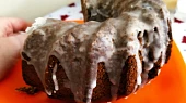 Sváteční maková bábovka, Babovka s citronovou polevou