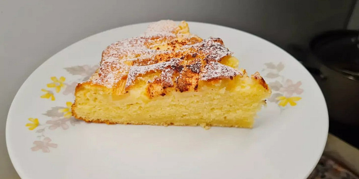 Voňavý tvarohový koláč s jablky (Chutná vítečeně ?)