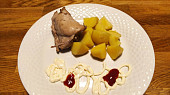 Polévka s obědem a večeří v jednom hrnci, Kuřecí vrchní stehno s bramborem a tatarkou s kečupíčkem