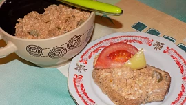 Pomazánka z rybiček v tomatě