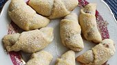 Nekynuté svatomartinské rohlíčky s ořechovou náplní