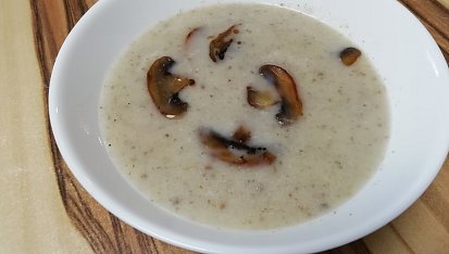 Žampionová polévka low carb