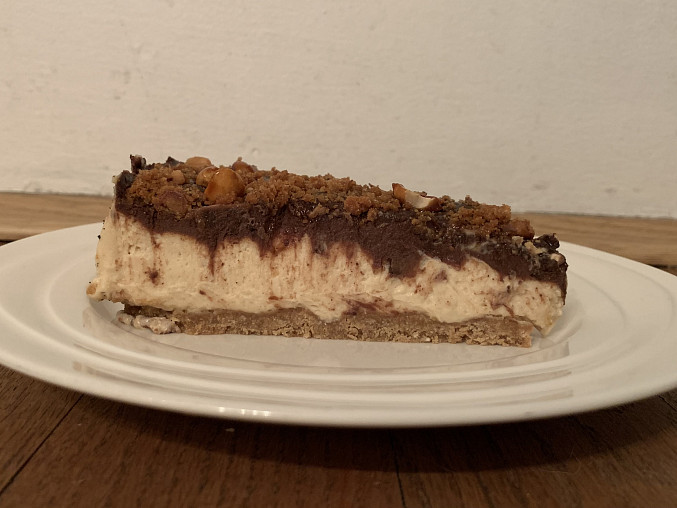 Arašídový cheesecake s čokoládou