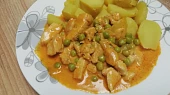 Kuřecí nudličky v omáčce s hráškem