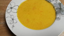 Dýňová polévka s hráškem a zázvorem