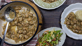 Vepřové maso se žampiony a rýží