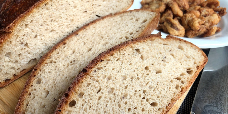 Kváskový žitno pšeničný chléb s pohankou