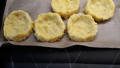Mleté maso v bramborovém hnízdě