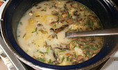 Podmáslová polévka s novými brambory a vejci
