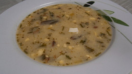 Podmáslová polévka s novými brambory a vejci Podmáslová polévka s novými brambory a vejci