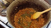 Dršťková polévka, Základ cibule s paprikou na sádle