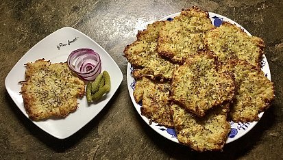 Pečené sýrové bramboráčky, Super recept, díky. Jen jsem přidal ze zvyku majoránku a jako příloha třeba ke kaťáku budou skvělé, že nejsou mastné ?