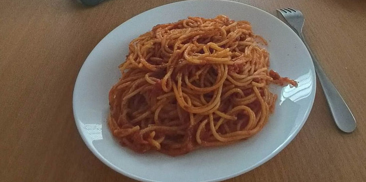 Špagety se Salsa napoletana (Nandáno)