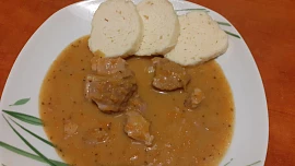 Vepřové kostky na kmíně a mrkvi