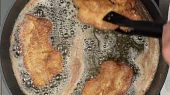 Obrácené řízky z bůčku