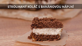 Strouhaný koláč s banánovou náplní