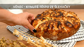 Věnec - kynuté těsto ze šlehačky