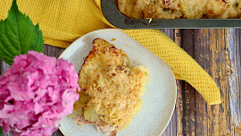 Zapečené brambory se smetanou a kuřecím masem