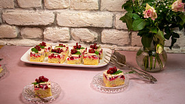 Zasněžená rybízová buchta - báječná a rychlá