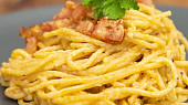 Špagety à la carbonara