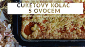 Cuketový koláč s ovocem