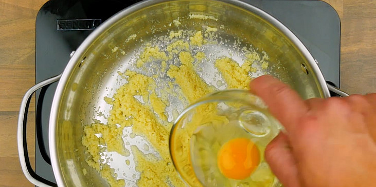 Blesková polévka s vaječnou jíškou