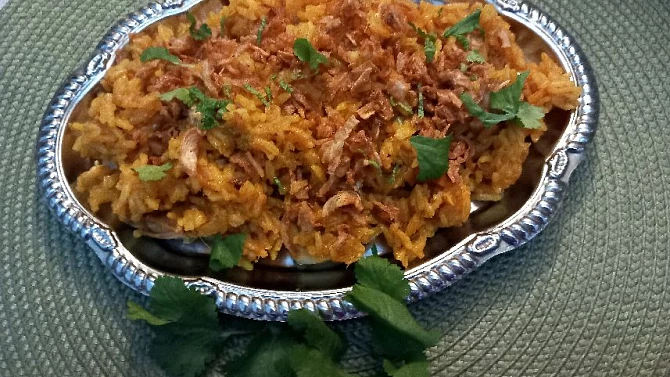 Indické kuřecí biryani