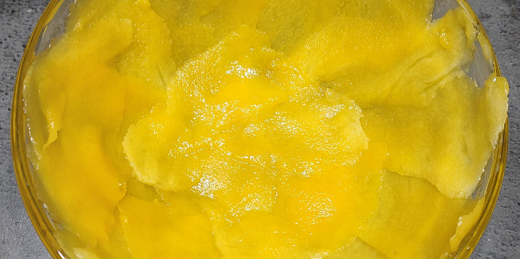 Ovocný dort Pikachu (Mango plátky)