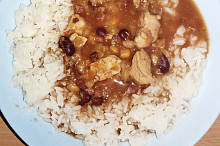 použila jsem kuřecí maso a přidala fazole, je to výborný a rychlý recept