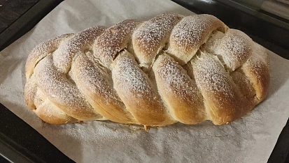 Výborná vánočka z domácí pekárny, Pleteno z 8, krásně se dělalo s těstem