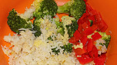 Salát z kyselého zelí a brokolice