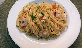 Česnekové krevety se špagetami
