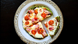 Brokolicová pizza