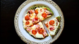 Brokolicová pizza