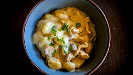 Gnocchi s masem a smetanovo-houbovou omáčkou