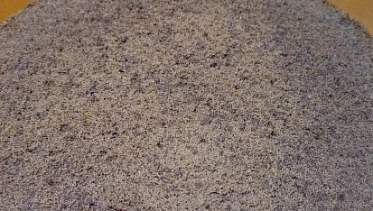Kakaový olejový korpus na dort, Jeden se mi zdál na dort nízký.. 5 cm. Já to riskla a dala bezlepkovou Jizerku a super. Krásně vyběhl. Děkuji za super recept.