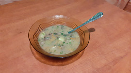 Houbová polévka na másle se zeleninou