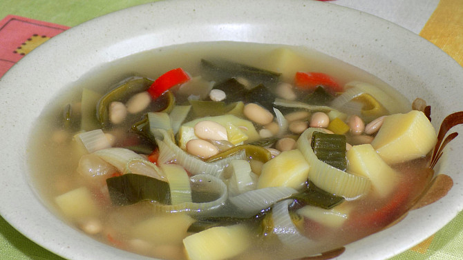 Sójovo-pórková polévka