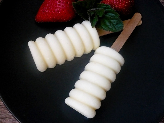 Tvarohovo-vanilkové nanuky s čokoládou