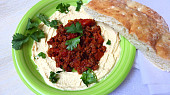 Hummus s mletým masem - izraelská Hamshuka