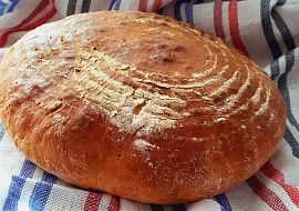 Škvarkovo-cibulový chléb